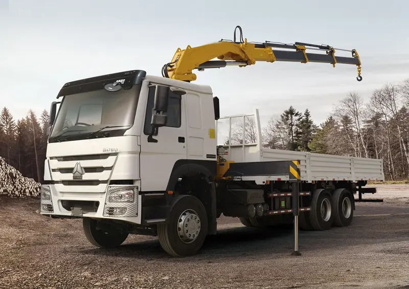 Sinotruk HOWO 6x4 Crane Truck